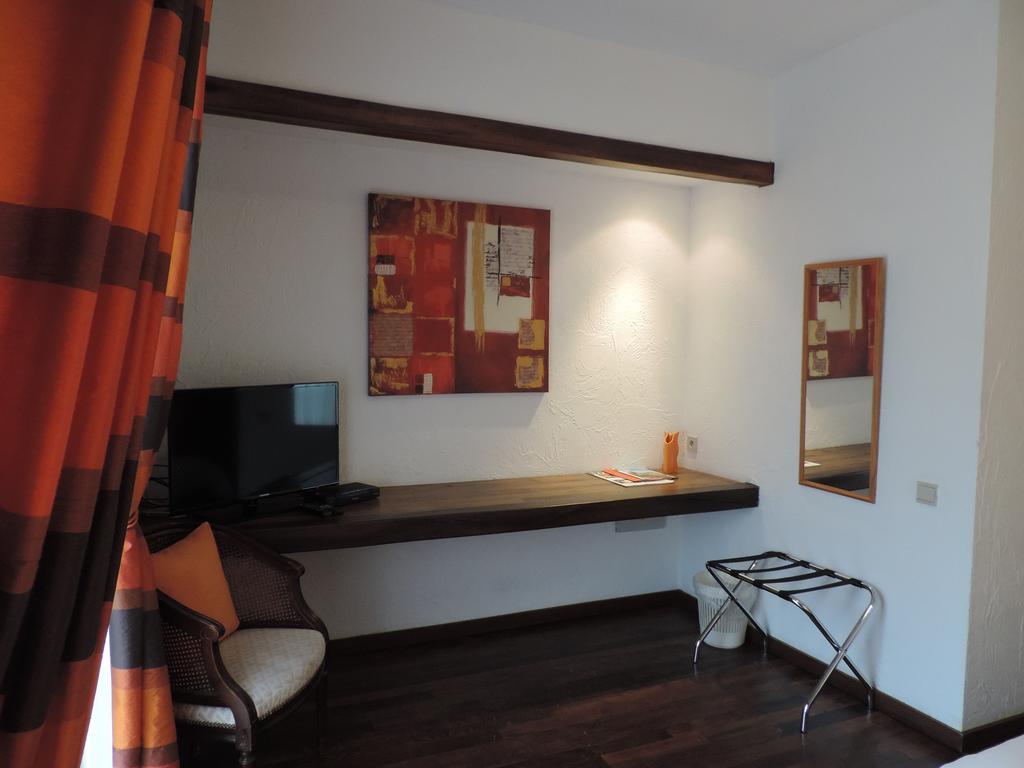 Hotel 'T Fornuis Ternat Rum bild