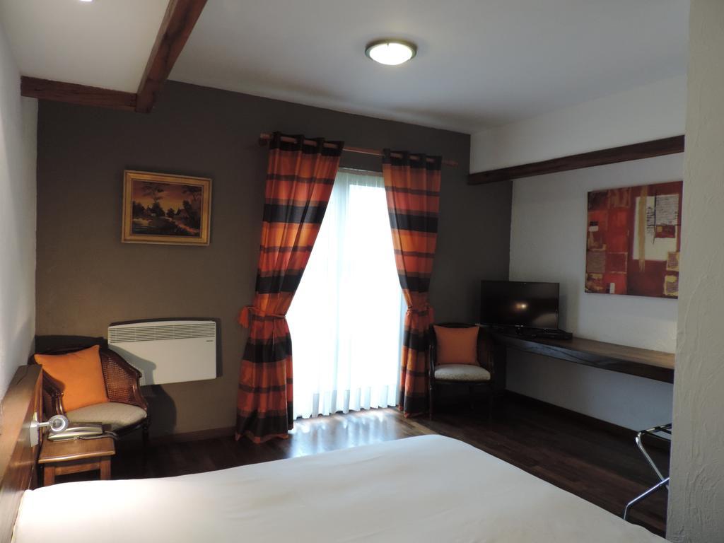 Hotel 'T Fornuis Ternat Rum bild